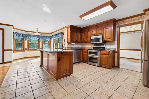 Kitchen - 619 Bartell Dr, Chesapeake, VA 23322 photo 1 of 3