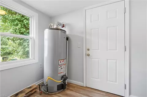 Entry Way - 825 W 48th St, Norfolk, VA 23508 photo 3 of 3