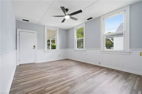 Living - 825 W 48th St, Norfolk, VA 23508 photo 1 of 1