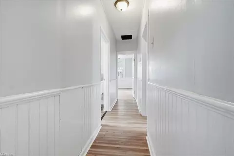 Entry Way - 825 W 48th St, Norfolk, VA 23508 photo 2 of 3