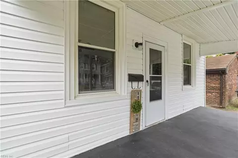 Exterior - 825 W 48th St, Norfolk, VA 23508 photo 9 of 12