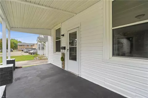 Exterior - 825 W 48th St, Norfolk, VA 23508 photo 8 of 12