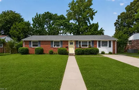 Exterior - 1919 Seward Dr, Hampton, VA 23663 photo 2 of 6