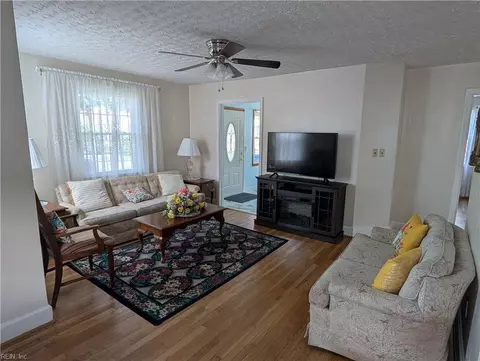 Other - 14 Plaza Dr, Hampton, VA 23669 photo 1 of 2