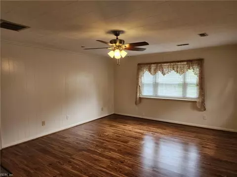 Living - Undisclosed, Hampton, VA 23666 photo 5 of 5