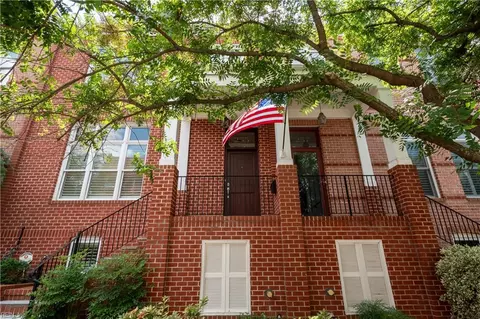 255 W Freemason St, Norfolk, VA 23510