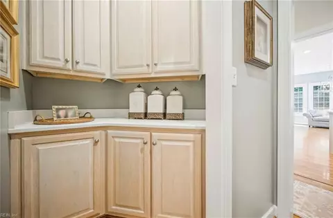 Entry Way - 9 Whitaker Ct, Williamsburg, VA 23188 photo 4 of 4