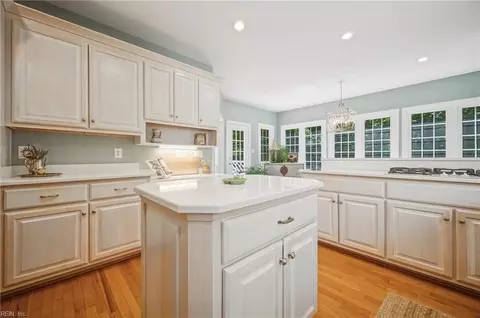 Kitchen - 9 Whitaker Ct, Williamsburg, VA 23188 photo 2 of 4