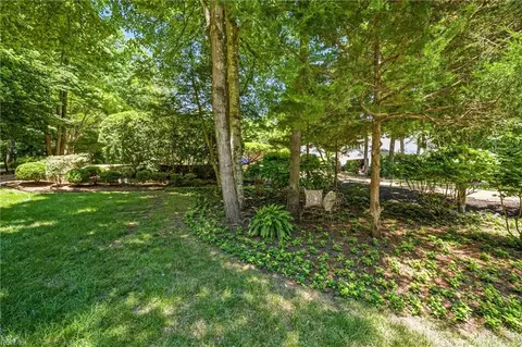 Exterior - 9 Whitaker Ct, Williamsburg, VA 23188 photo 5 of 7