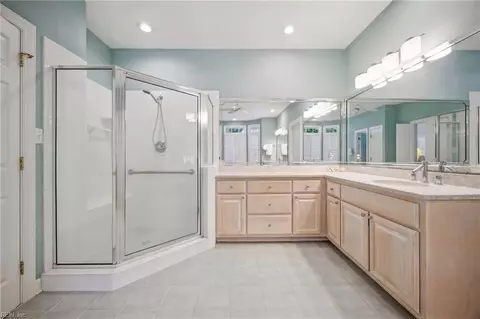 Bath - 9 Whitaker Ct, Williamsburg, VA 23188 photo 3 of 7