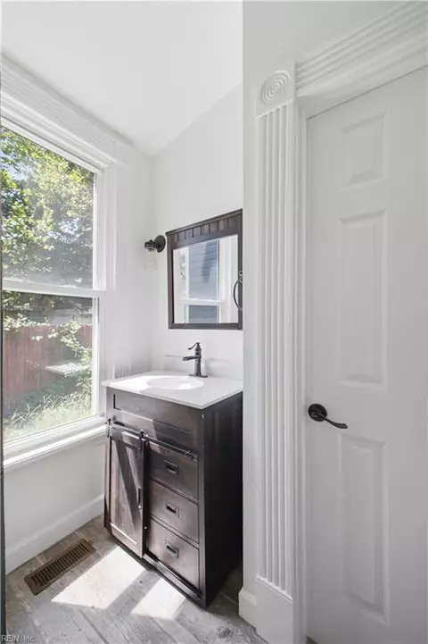 Bath - 618 S Armistead Ave, Hampton, VA 23669 photo 1 of 5