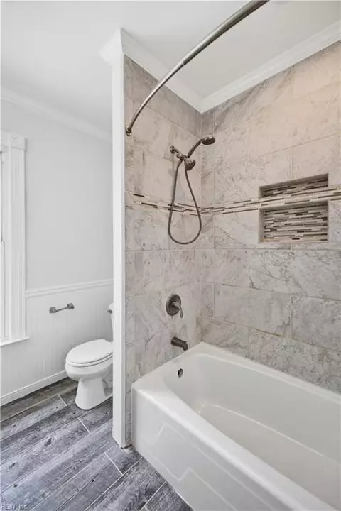 Bath - 618 S Armistead Ave, Hampton, VA 23669 photo 4 of 5