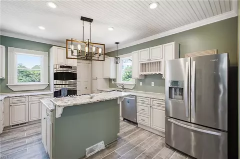 Kitchen - 618 S Armistead Ave, Hampton, VA 23669 photo 1 of 2
