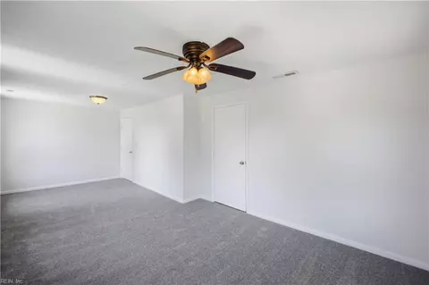 Bedroom - 618 S Armistead Ave, Hampton, VA 23669 photo 6 of 8
