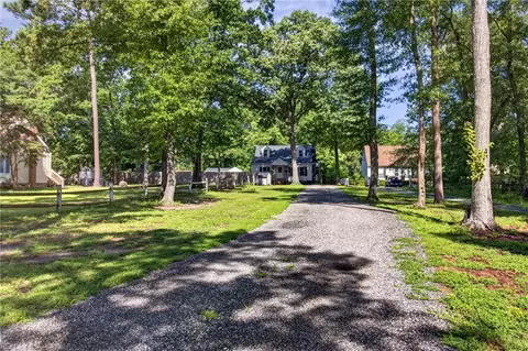 Exterior - 4745 Court Dr, Gloucester, VA 23061 photo 5 of 7
