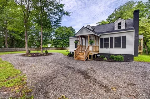 Exterior - 4745 Court Dr, Gloucester, VA 23061 photo 6 of 7