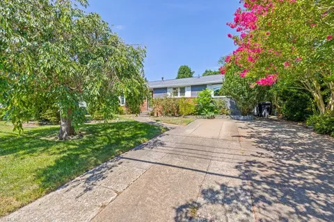 605 Aragona Blvd, Virginia Beach, VA 23462