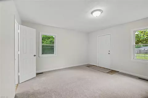 Bedroom - 615 Bell St, Hampton, VA 23661 photo 1 of 9