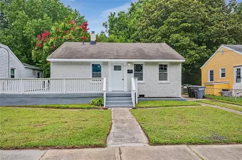 Exterior - 615 Bell St, Hampton, VA 23661 photo 3 of 9