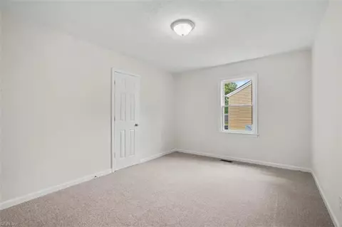 Bedroom - 615 Bell St, Hampton, VA 23661 photo 8 of 9