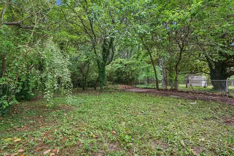 Exterior - 615 Bell St, Hampton, VA 23661 photo 9 of 9