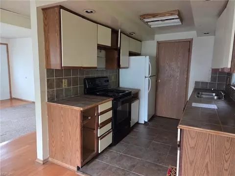 Kitchen - 77 Fulton St, Hampton, VA 23663 photo 1 of 3