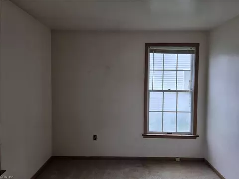 Bedroom - 77 Fulton St, Hampton, VA 23663 photo 3 of 6