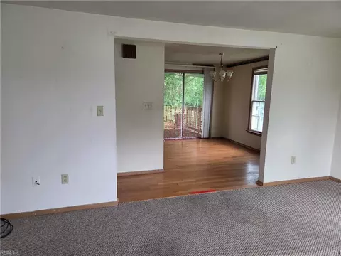 Living - 77 Fulton St, Hampton, VA 23663 photo 2 of 7