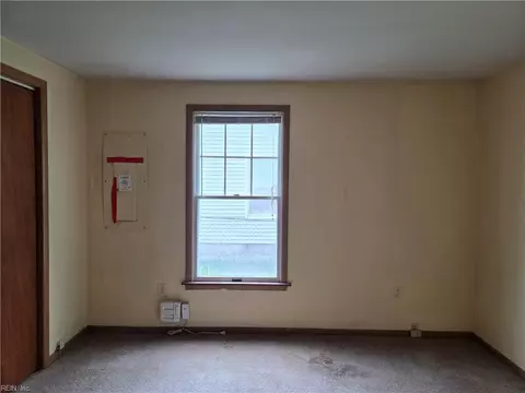 Bedroom - 77 Fulton St, Hampton, VA 23663 photo 6 of 6