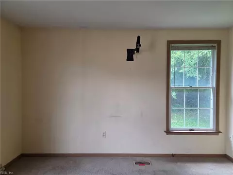 Living - 77 Fulton St, Hampton, VA 23663 photo 7 of 7