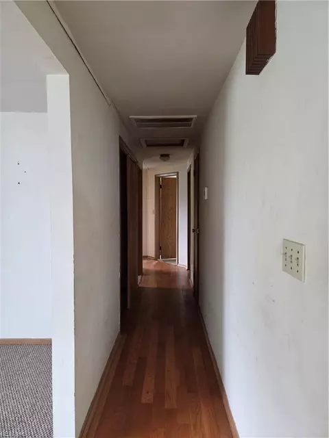 Entry Way - 77 Fulton St, Hampton, VA 23663 photo 2 of 2
