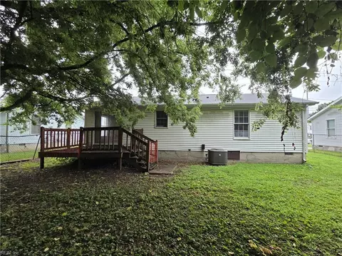 Exterior - 77 Fulton St, Hampton, VA 23663 photo 4 of 4