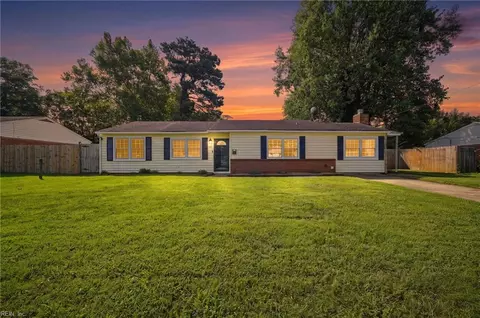 4749 Quinwood Ln, Virginia Beach, VA 23455