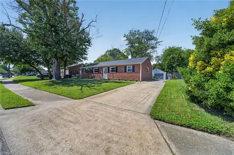 Exterior - 47 Nathan St, Hampton, VA 23669 photo 2 of 7