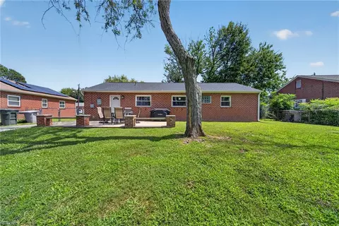 Exterior - 47 Nathan St, Hampton, VA 23669 photo 5 of 7