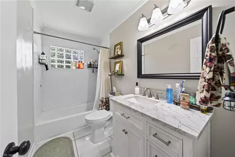 Bath - 47 Nathan St, Hampton, VA 23669 photo 1 of 1