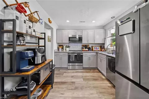 Kitchen - 47 Nathan St, Hampton, VA 23669 photo 1 of 2