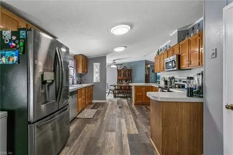 Kitchen - 6477 Hickory Knoll Rd, Gloucester, VA 23061 photo 3 of 3