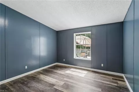 Bedroom - 6477 Hickory Knoll Rd, Gloucester, VA 23061 photo 7 of 7