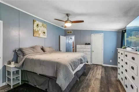 Bedroom - 6477 Hickory Knoll Rd, Gloucester, VA 23061 photo 1 of 7