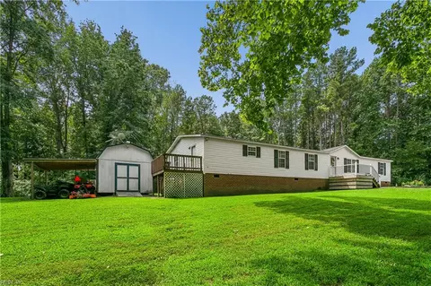 Exterior - 6477 Hickory Knoll Rd, Gloucester, VA 23061 photo 7 of 12