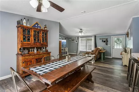 Dining - 6477 Hickory Knoll Rd, Gloucester, VA 23061 photo 3 of 4