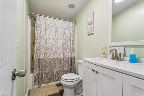 Bath - 6477 Hickory Knoll Rd, Gloucester, VA 23061 photo 3 of 3