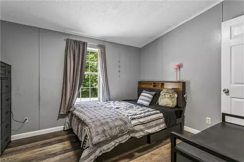 Bedroom - 6477 Hickory Knoll Rd, Gloucester, VA 23061 photo 5 of 7