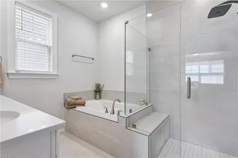 Bath - 2210 Fallon Cir, Williamsburg, VA 23188 photo 1 of 4