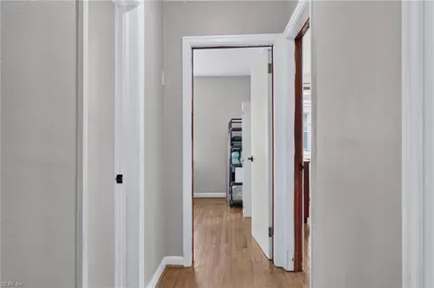 Entry Way - 416 E Ocean Ave, Norfolk, VA 23503 photo 1 of 1