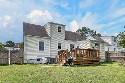 Exterior - 416 E Ocean Ave, Norfolk, VA 23503 photo 2 of 5