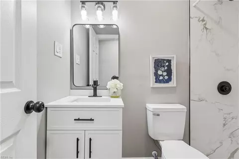 Bath - 1628 Gaff Rd, Chesapeake, VA 23321 photo 4 of 5