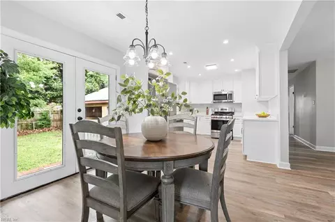 Dining - 1628 Gaff Rd, Chesapeake, VA 23321 photo 1 of 3