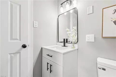 Bath - 1628 Gaff Rd, Chesapeake, VA 23321 photo 3 of 5